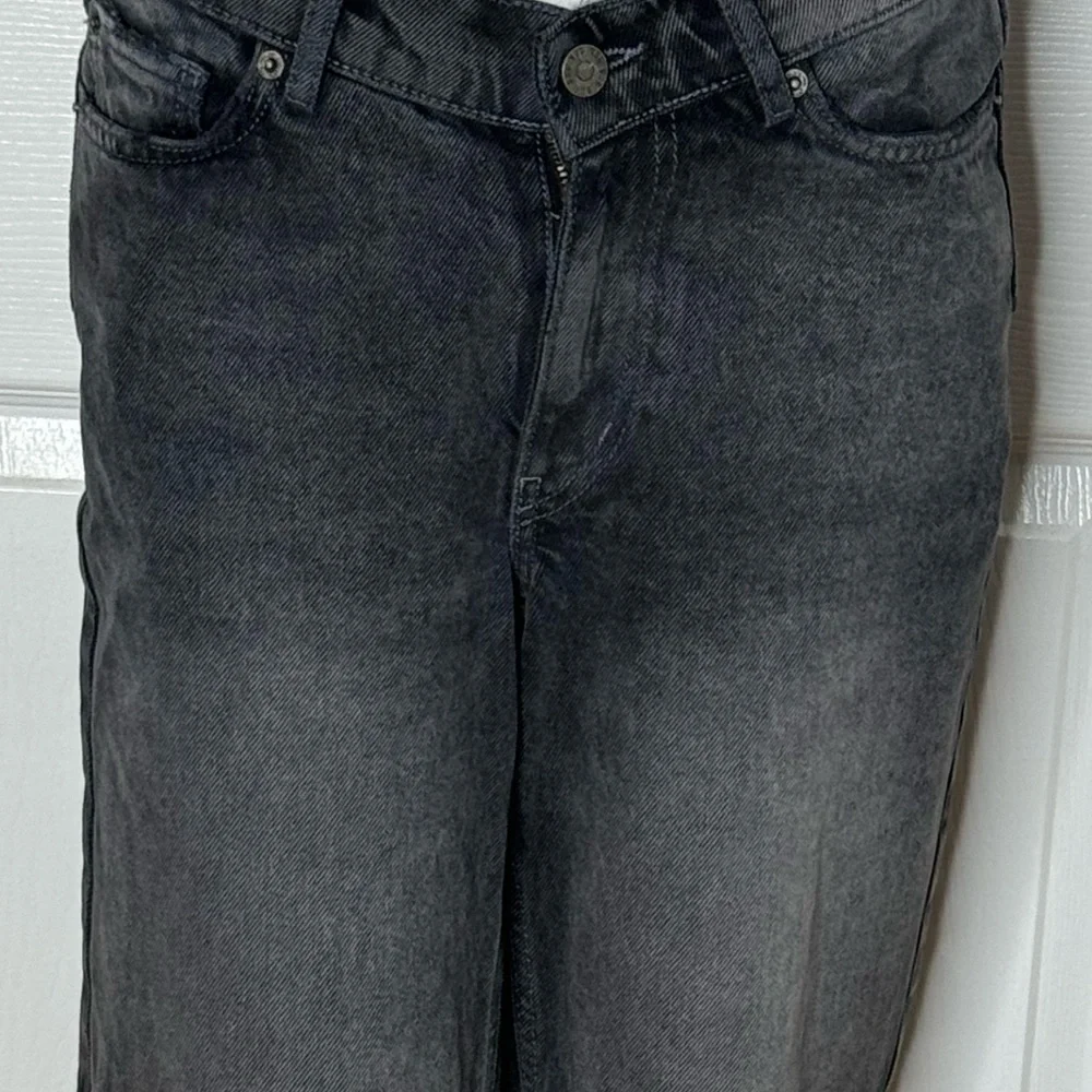 BDG Urban Outfitters Dipped V Wide Leg Jeans Women's Size 27 Gray